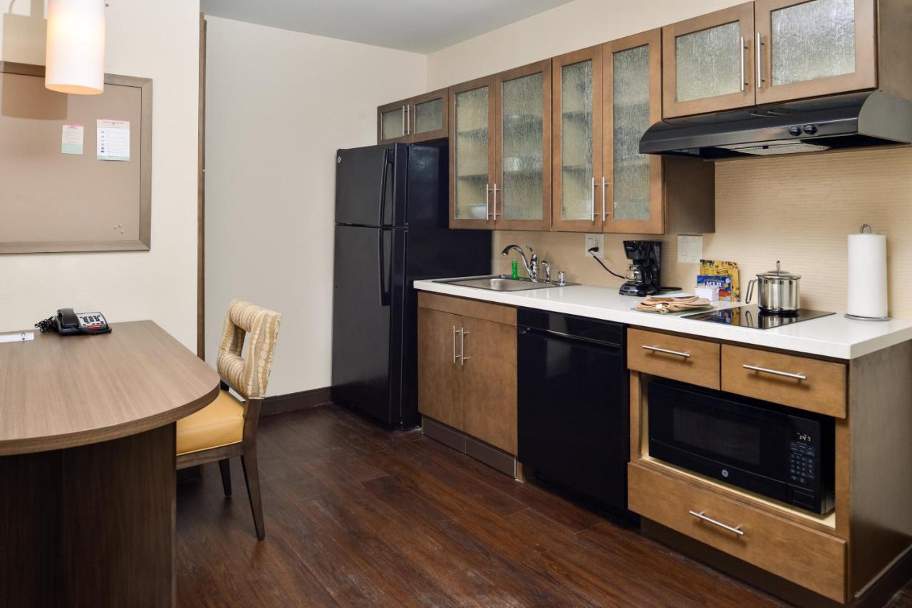 Candlewood - By Ihg Hotel Lodi